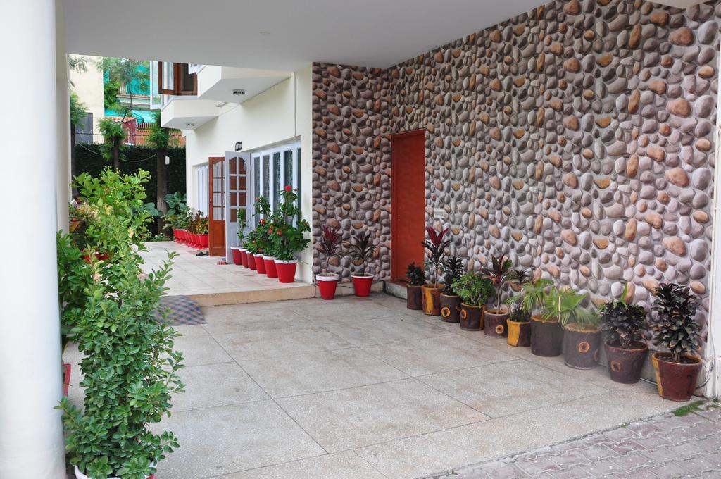 Alaf Laila Guest House アボッターバード エクステリア 写真
