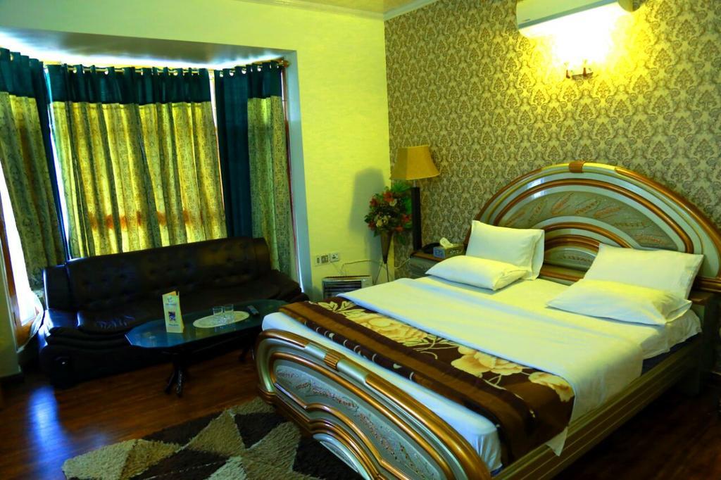 Alaf Laila Guest House アボッターバード エクステリア 写真